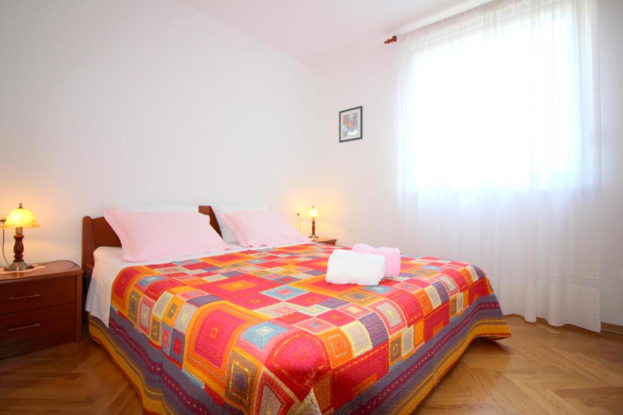 Apartment Vojka In City Center Porec Exterior photo