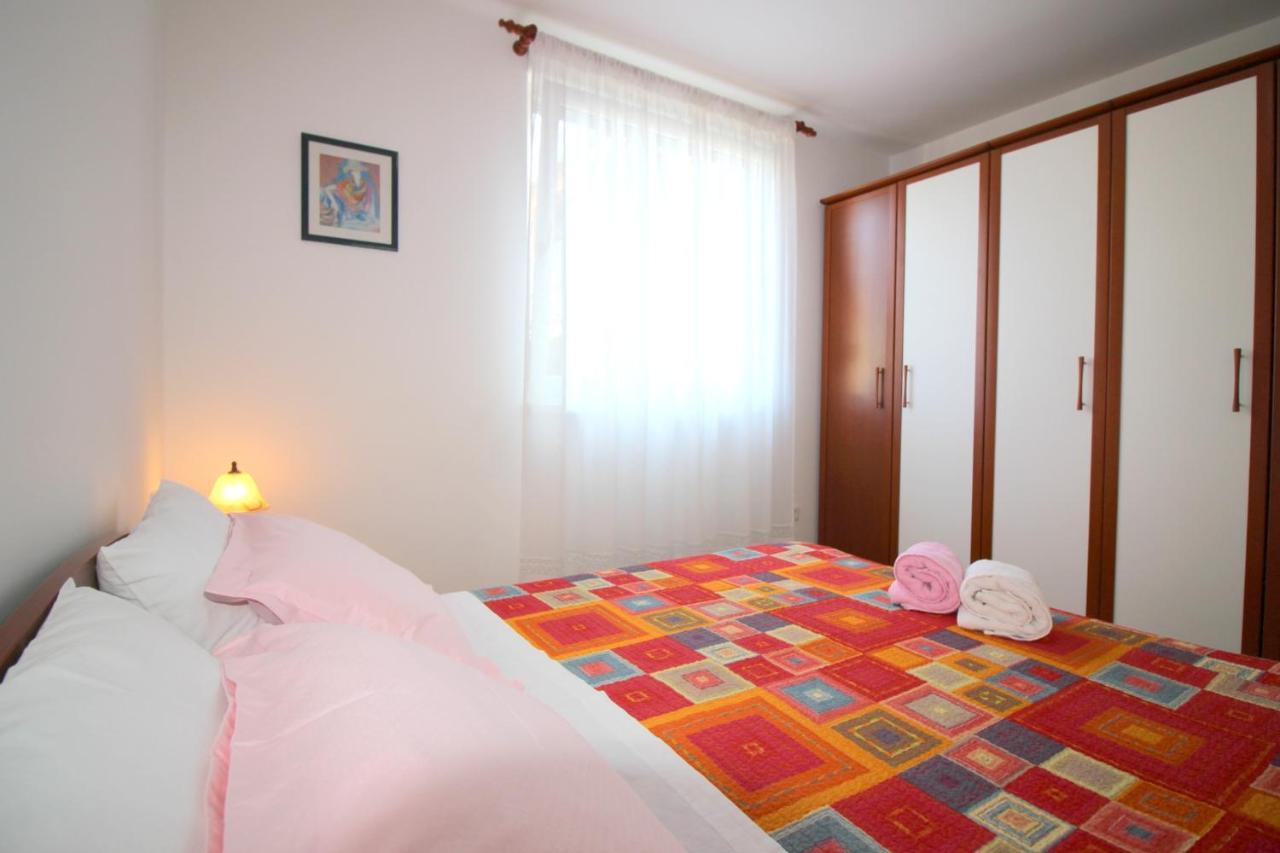 Apartment Vojka In City Center Porec Exterior photo